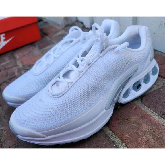 Nike Air Max DN White On White Men's Running Shoes Sneakers Size 9.5 NEW - Picture 3 of 9
